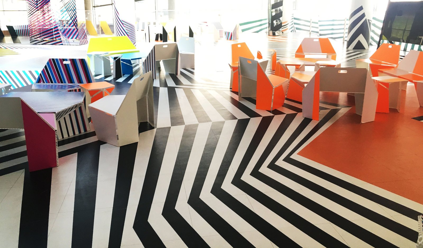 Project image: leeum black box lounge