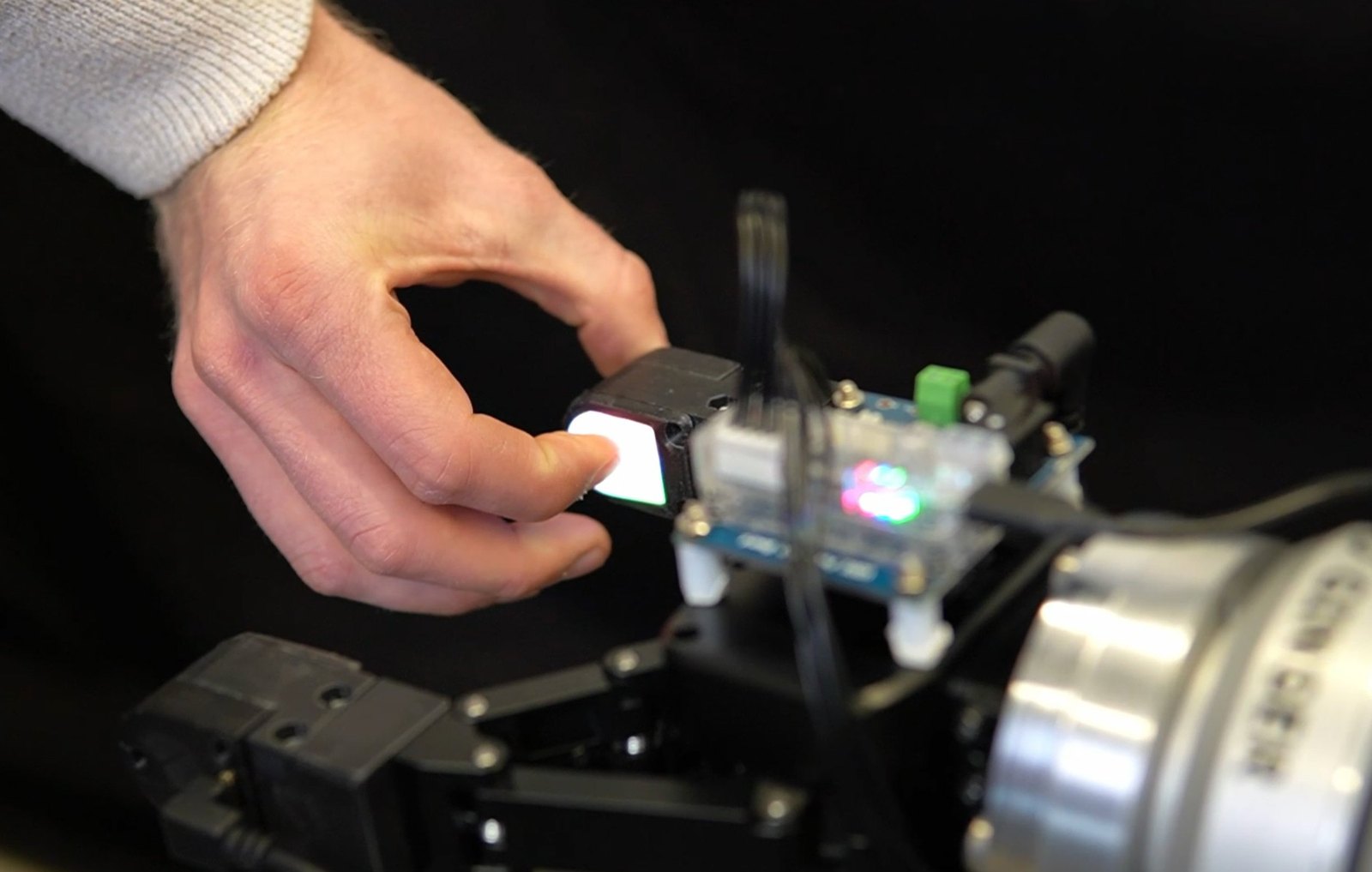 Project image: robotic tactile assembly